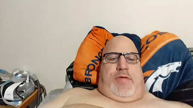 Snapshot of Bigbear0563 chatting on January 2025 08:26:02 PM Bigbear0563 online show from January 2025 08:26:02 PM