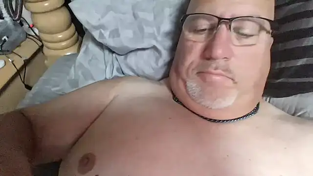 Snapshot of Bigbear0563 chatting on October 2025 03:57:02 PM Bigbear0563 online show from October 2025 03:57:02 PM