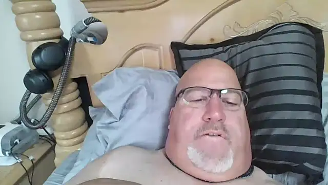 Snapshot of Bigbear0563 chatting on October 2025 02:27:02 PM Bigbear0563 online show from October 2025 02:27:02 PM