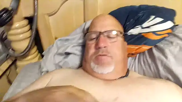 Snapshot of Bigbear0563 chatting on June 2026 05:26:02 AM Bigbear0563 online show from June 2026 05:26:02 AM