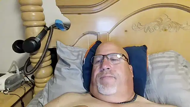 Snapshot of Bigbear0563 chatting on June 2026 03:38:02 PM Bigbear0563 online show from June 2026 03:38:02 PM