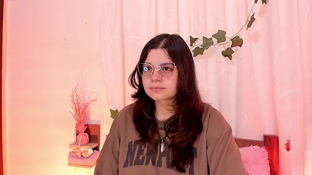 Mey moon online show from February 2025 05:25:02 PM