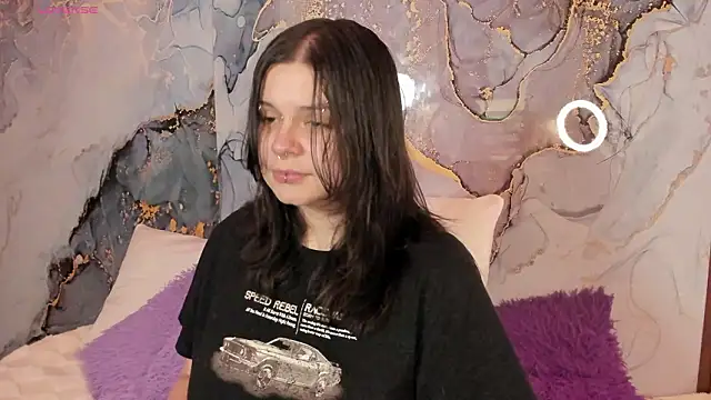 Snapshot of Mey_moon chatting on February 2026 03:45:02 AM Mey moon online show from February 2026 03:45:02 AM