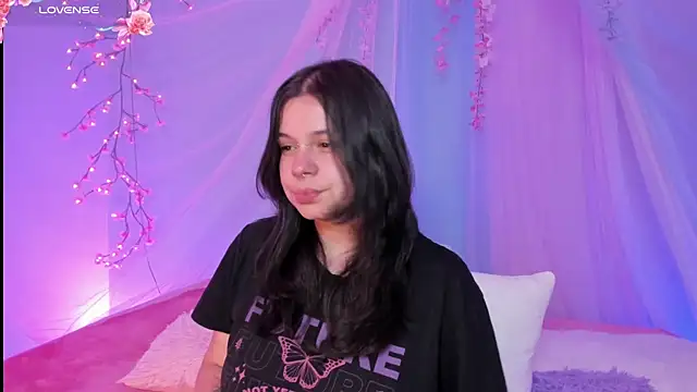 Snapshot of Mey_moon chatting on July 2026 05:34:01 AM Mey moon online show from July 2026 05:34:01 AM