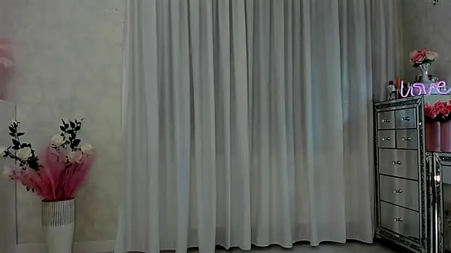 SeductiveButterfly online show from March 2025 02:25:02 AM