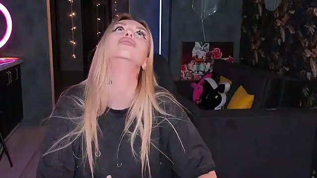 Blckmirrorr online show from November 2025 08:20:02 PM