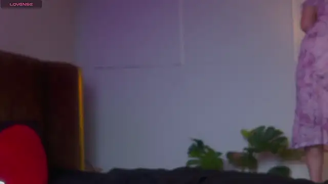 Snapshot of laybunny1 chatting on June 2026 09:50:01 PM laybunny1 online show from June 2026 09:50:01 PM