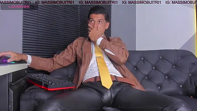 Snapshot of massimo_g chatting on April 2026 10:59:01 PM massimo g online show from April 2026 10:59:01 PM