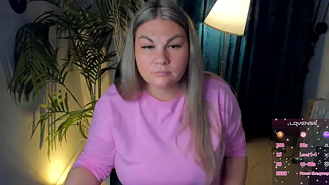 Snapshot of ZenaPallmer chatting on September 2025 07:52:02 PM ZenaPallmer online show from September 2025 07:52:02 PM