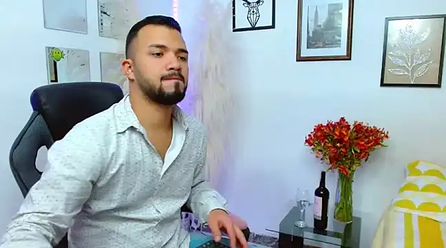 Snapshot of mathew_vidal1 chatting on February 2025 06:40:01 AM mathew vidal1 online show from February 2025 06:40:01 AM