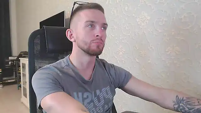 Snapshot of Marselle_Laker chatting on December 2024 10:22:02 AM Marselle Laker online show from December 2024 10:22:02 AM