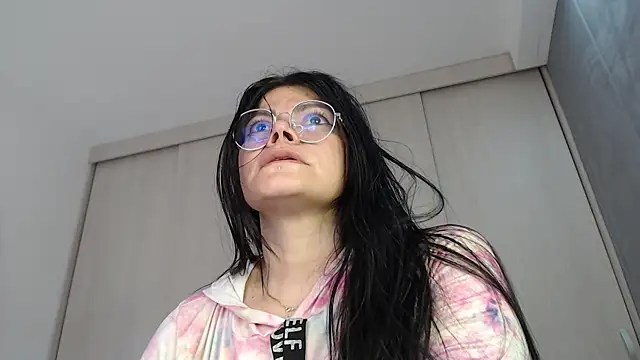 Snapshot of cristal_sexybody chatting on April 2026 07:18:01 PM cristal sexybody online show from April 2026 07:18:01 PM