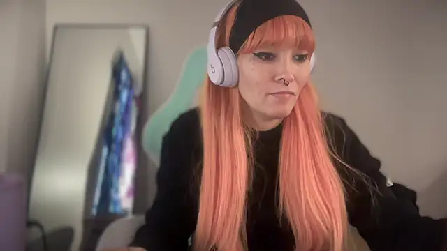 FRRANNKIE online show from February 2026 06:33:01 PM