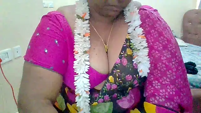 Snapshot of archanatelugu9 chatting on January 2025 05:59:01 AM archanatelugu9 online show from January 2025 05:59:01 AM