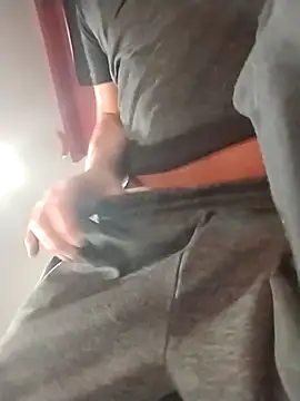 JRock69nKzoo online show from February 2026 06:17:02 PM