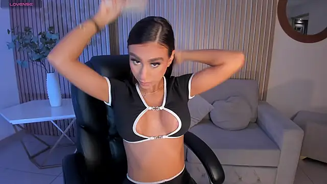 DannaCruz online show from October 2025 07:25:02 PM