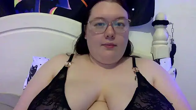 Sexycurvyemilyy online show from September 2025 10:00:02 PM