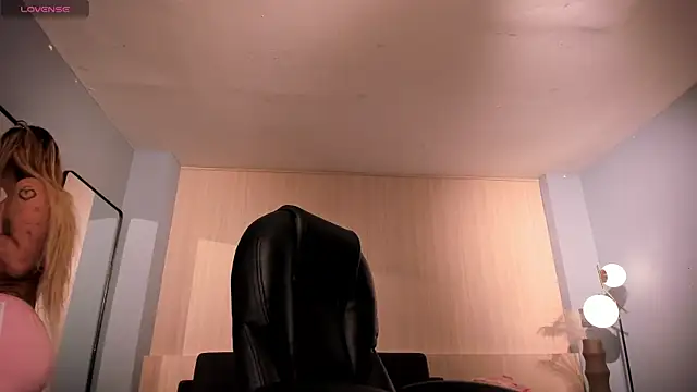 SophiePalmer online show from July 2026 12:23:01 PM