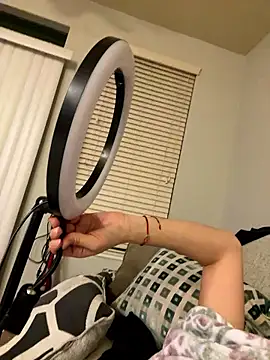 Natur4lBeautyb33 online show from January 2026 06:18:02 AM