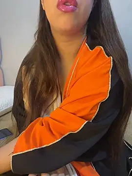 Snapshot of Mayacrayzi chatting on January 2025 09:05:01 AM Mayacrayzi online show from January 2025 09:05:01 AM