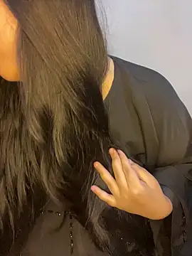 Snapshot of Mayacrayzi chatting on September 2025 07:43:02 AM Mayacrayzi online show from September 2025 07:43:02 AM