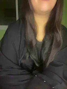 Mayacrayzi online show from May 2026 09:37:01 AM