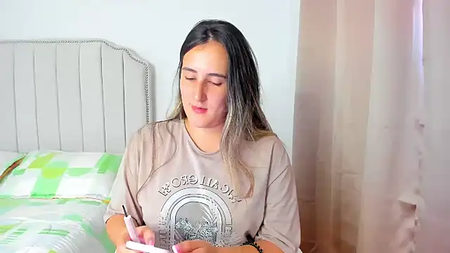 Hanna86 online show from September 2025 07:17:01 PM