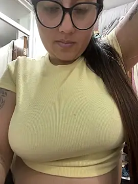 croftsmila online show from February 2026 11:41:01 PM