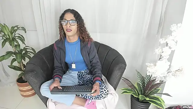 StefanyMiler online show from December 2024 06:56:01 AM