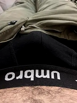 Snapshot of MoochedTape chatting on September 2025 08:36:02 AM MoochedTape online show from September 2025 08:36:02 AM