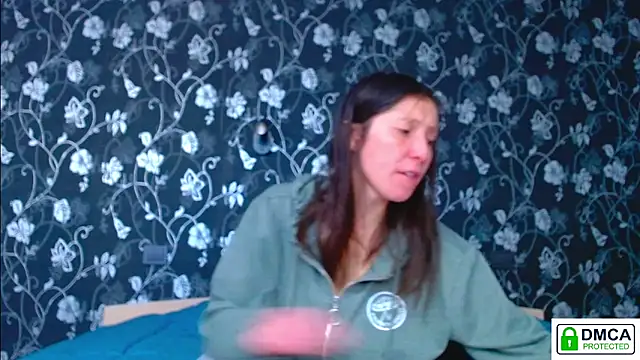 Snapshot of Sophi_Cute chatting on April 2026 12:42:02 PM Sophi Cute online show from April 2026 12:42:02 PM