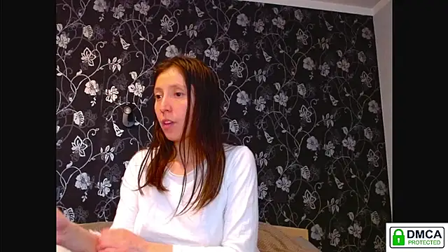 Snapshot of Sophi_Cute chatting on May 2026 03:06:02 PM Sophi Cute online show from May 2026 03:06:02 PM