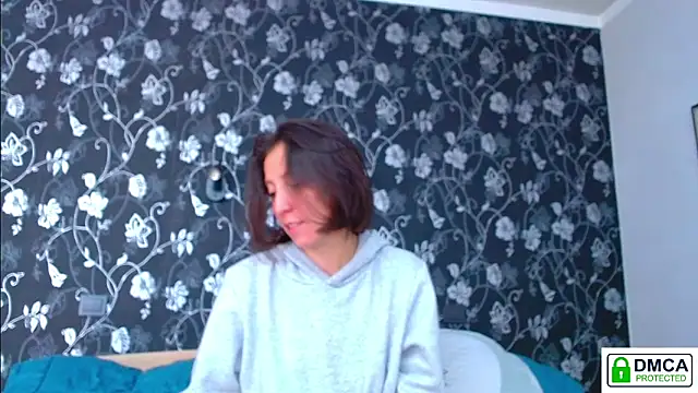 Snapshot of Sophi_Cute chatting on May 2026 12:56:02 PM Sophi Cute online show from May 2026 12:56:02 PM