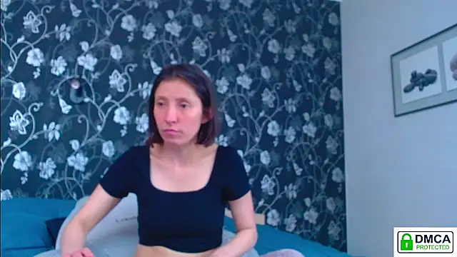 Snapshot of Sophi_Cute chatting on May 2026 12:22:01 PM Sophi Cute online show from May 2026 12:22:01 PM