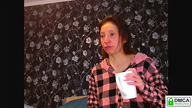 Snapshot of Sophi_Cute chatting on May 2026 08:10:02 AM Sophi Cute online show from May 2026 08:10:02 AM