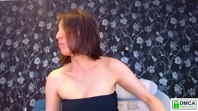 Snapshot of Sophi_Cute chatting on June 2026 12:07:01 PM Sophi Cute online show from June 2026 12:07:01 PM