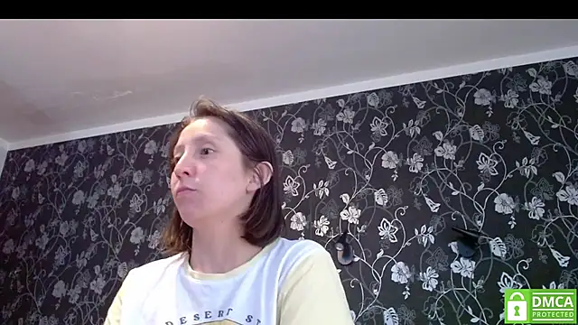Snapshot of Sophi_Cute chatting on July 2026 11:58:02 AM Sophi Cute online show from July 2026 11:58:02 AM