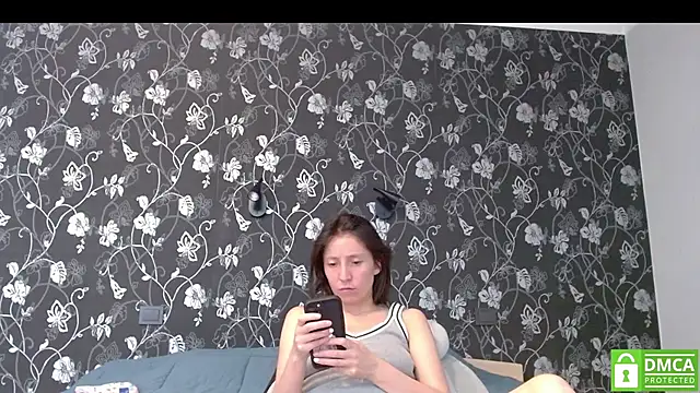 Snapshot of Sophi_Cute chatting on July 2026 12:23:01 PM Sophi Cute online show from July 2026 12:23:01 PM