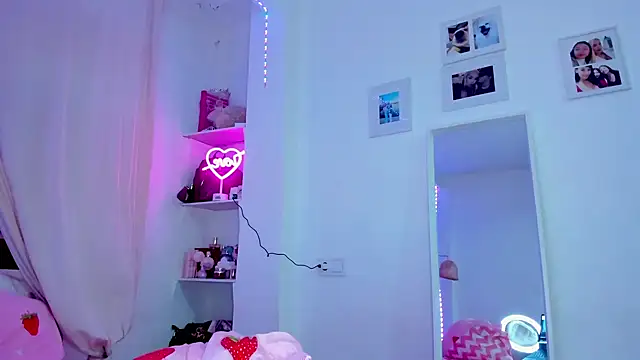  viioletweekend  online show from February 2026 07:09:02 PM