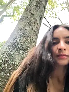 Sam Sara online show from November 2025 05:33:01 PM