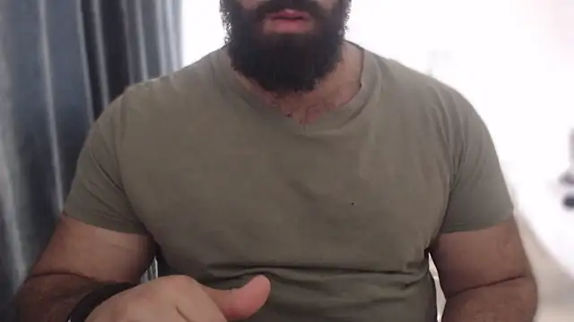 hugemachohandsome online show from September 2025 12:18:01 PM