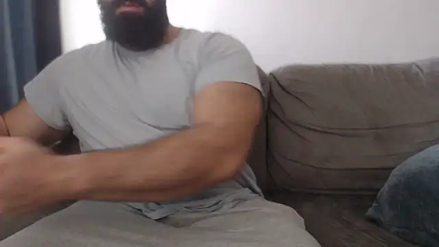 hugemachohandsome online show from December 2025 09:36:02 AM