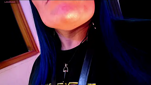 Snapshot of alicia_moom chatting on February 2026 07:19:02 PM alicia moom online show from February 2026 07:19:02 PM