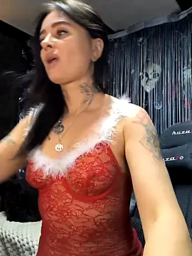 Snapshot of KikiXRed chatting on December 2024 06:49:02 PM KikiXRed online show from December 2024 06:49:02 PM