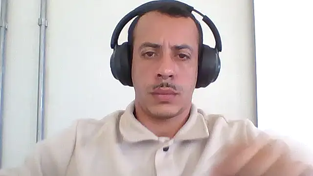 MachoScorpionCaralho online show from May 2026 12:03:02 PM