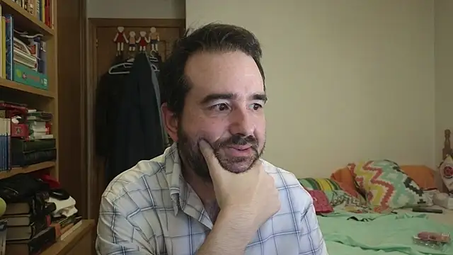 Snapshot of curiosillo83 chatting on July 2026 08:05:01 AM curiosillo83 online show from July 2026 08:05:01 AM