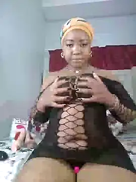 Snapshot of Sexypresh302 chatting on December 2024 11:51:02 PM Sexypresh302 online show from December 2024 11:51:02 PM