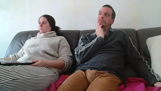 Snapshot of neennees chatting on October 2025 12:33:01 PM neennees online show from October 2025 12:33:01 PM