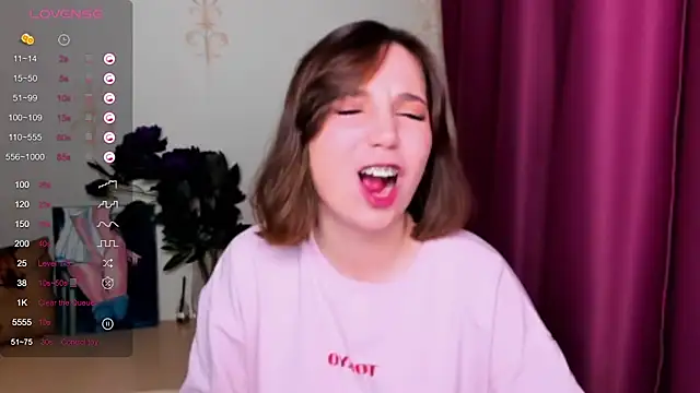 KindHazelHere  online show from March 2025 08:17:01 PM