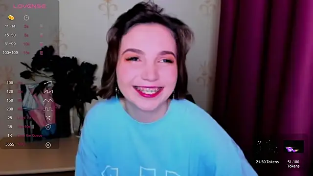 KindHazelHere  online show from September 2025 08:14:01 PM